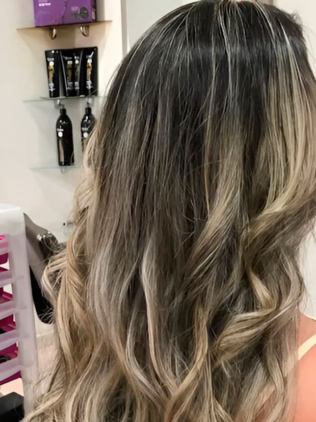 Mechas con resultados profesionales en Simão Soares Vigo 5